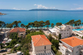 Beachfront Boutique Apartments with Free Parking